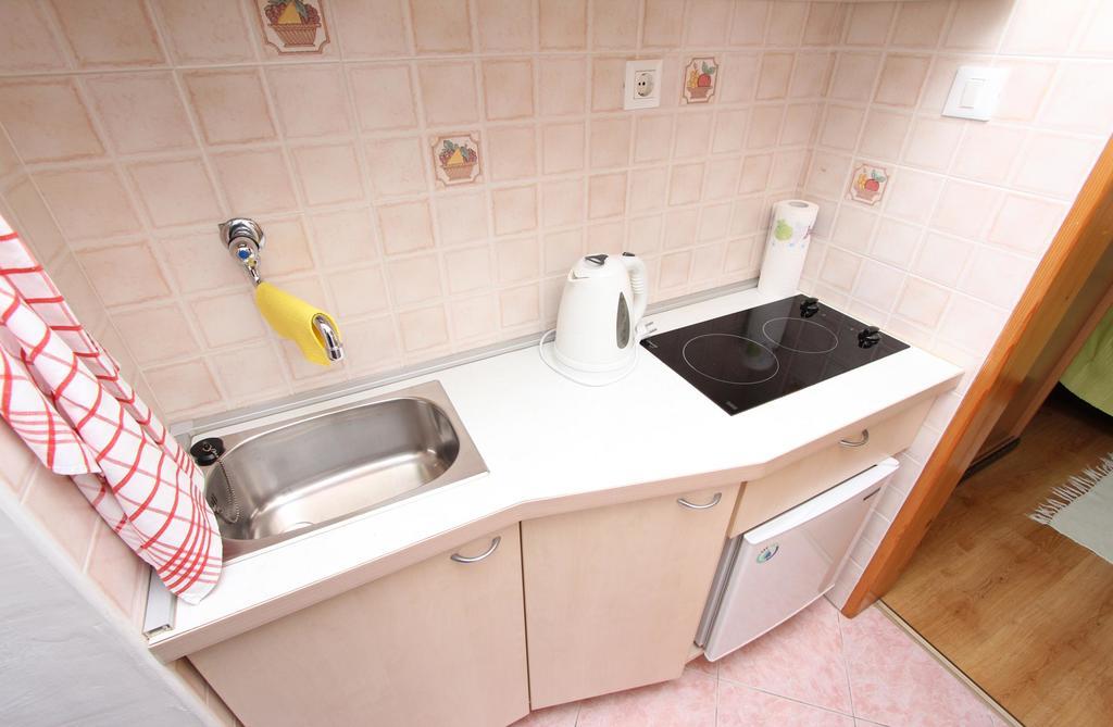Studio And Room Tea Rovinj Luaran gambar